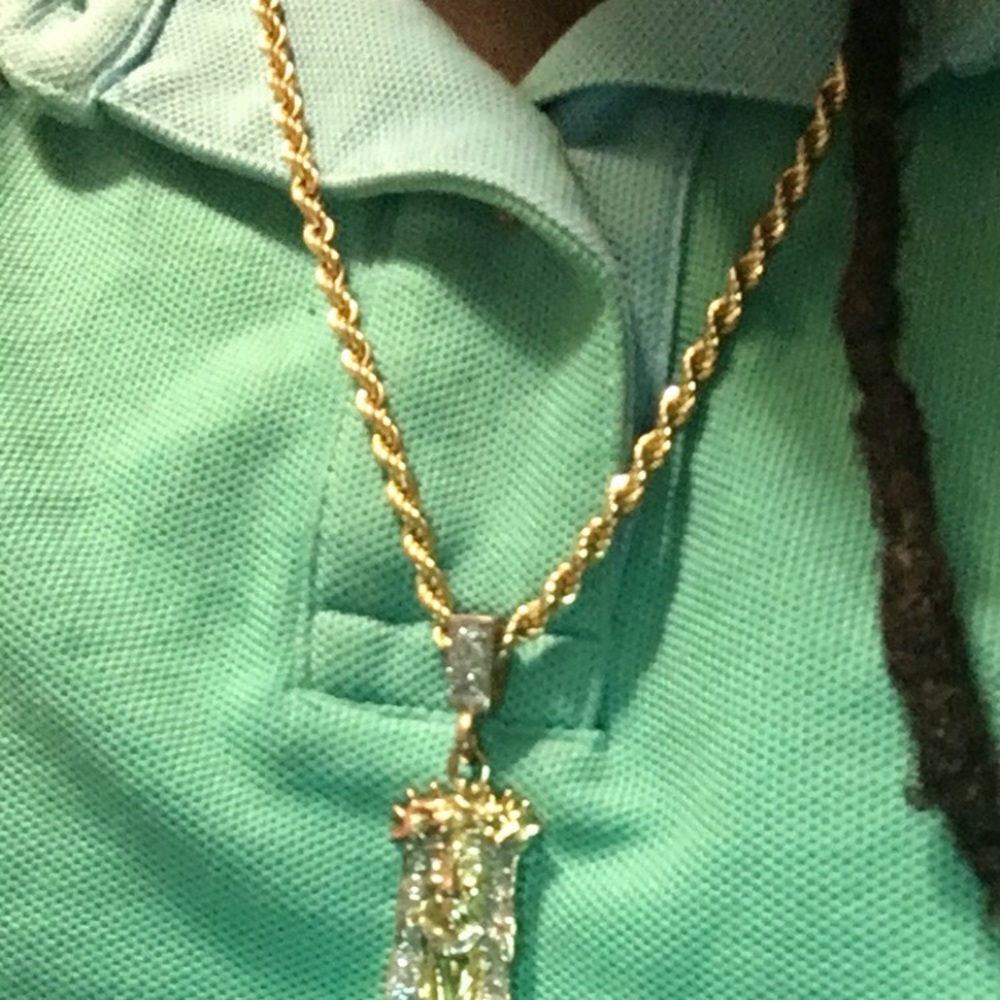 Gold chain with Jesus a Charm